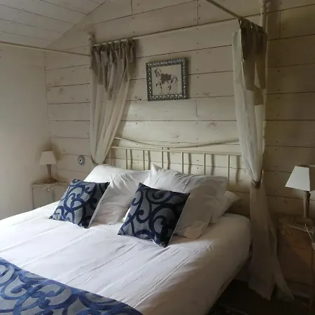 Domaine De L'escuderia Guest house *