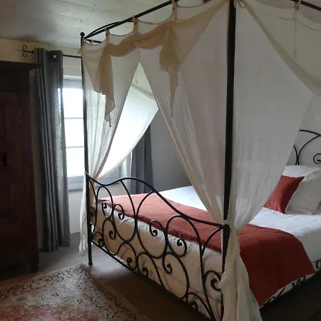 Domaine De L'escuderia Guest house *
