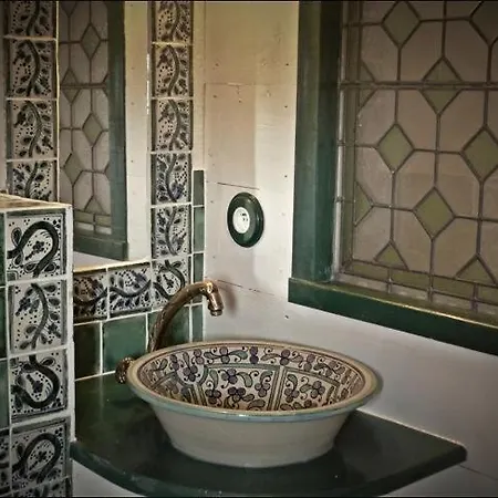 Domaine De L'escuderia Guest house